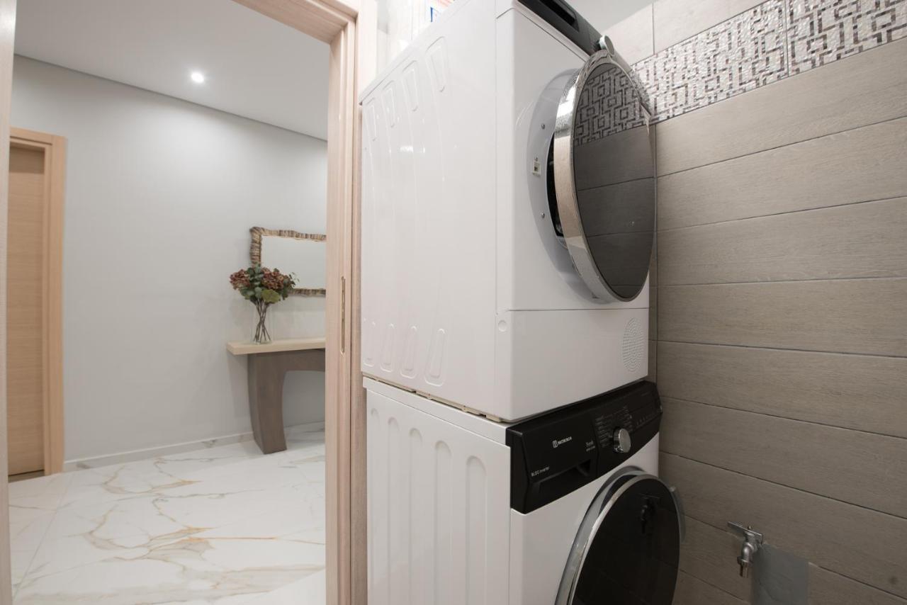 Rob Venture Suites At The Central Of Athens City Экстерьер фото