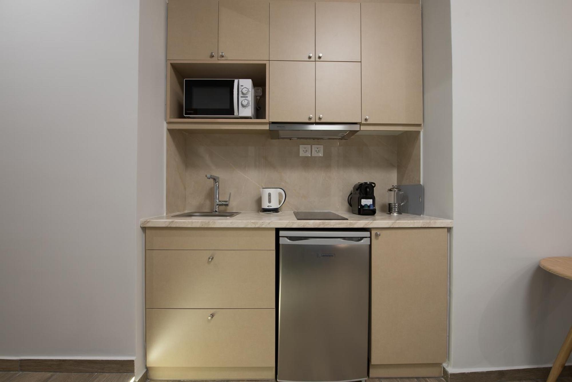 Rob Venture Suites At The Central Of Athens City Экстерьер фото